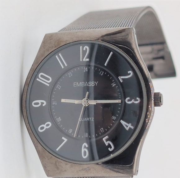 Embassy Black Big Face Mesh Strap Watch GEM9084M - Picture 3 of 4